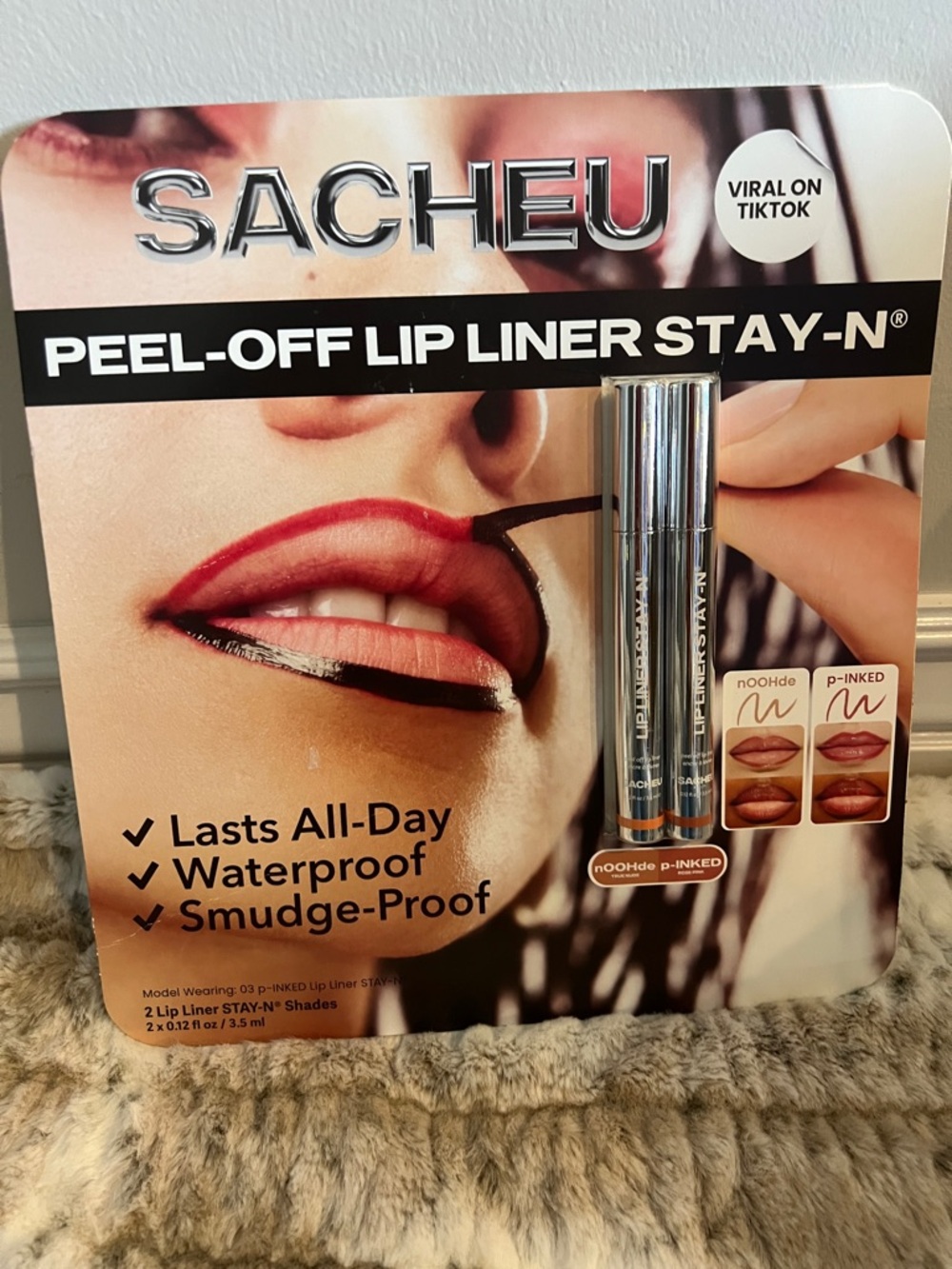 Sacheu Peel-Off Lip Liner Stay-N — Red Longwear Lip Liner Duo
